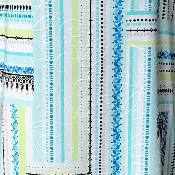 JM Collection Woman’s Top - Picture 5 of 7